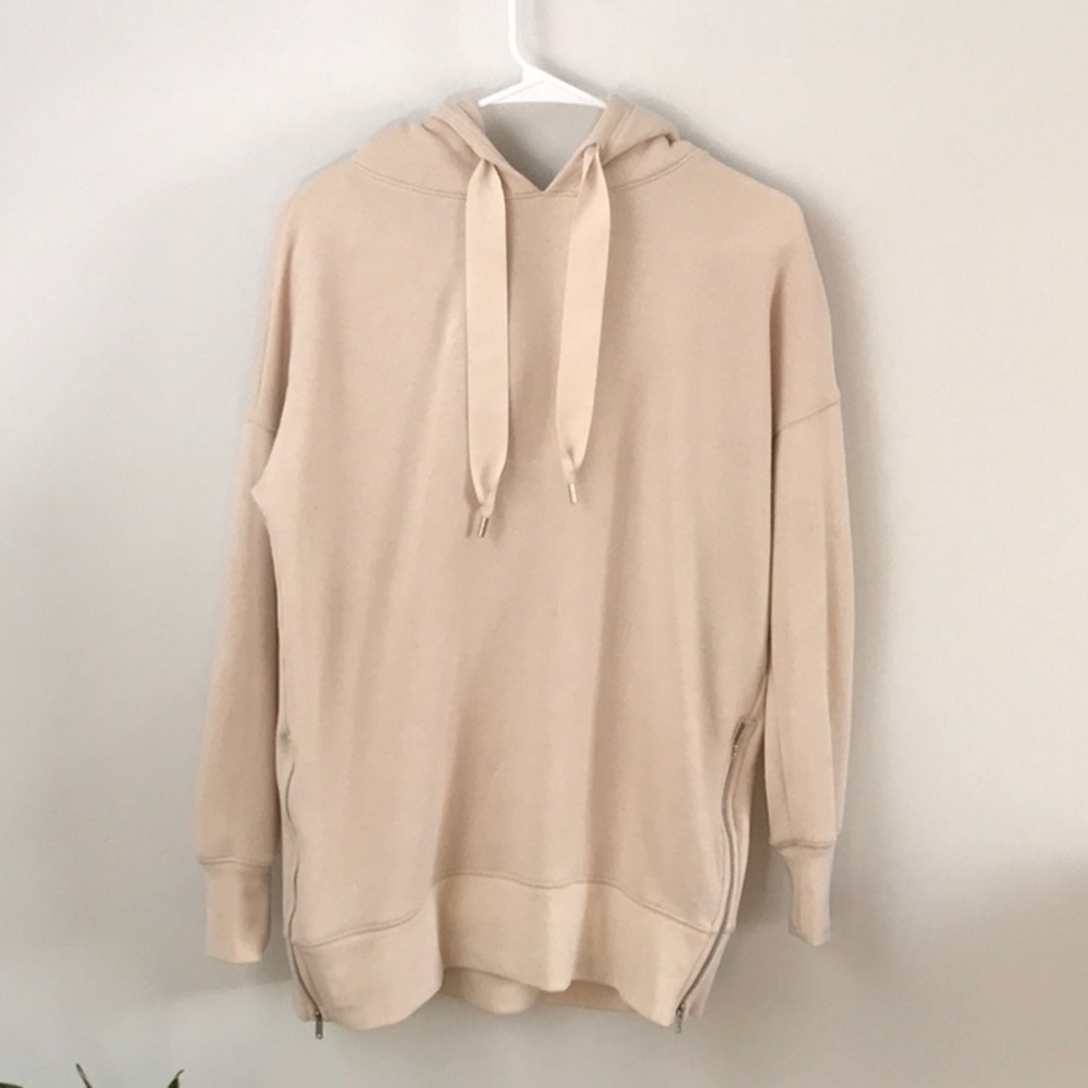 Arie from American Eagle oversized cream hoodie